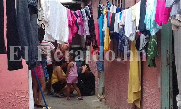 Dramáticas fotos en casa donde bebé murió en extraña condición en colonia El Carrizal